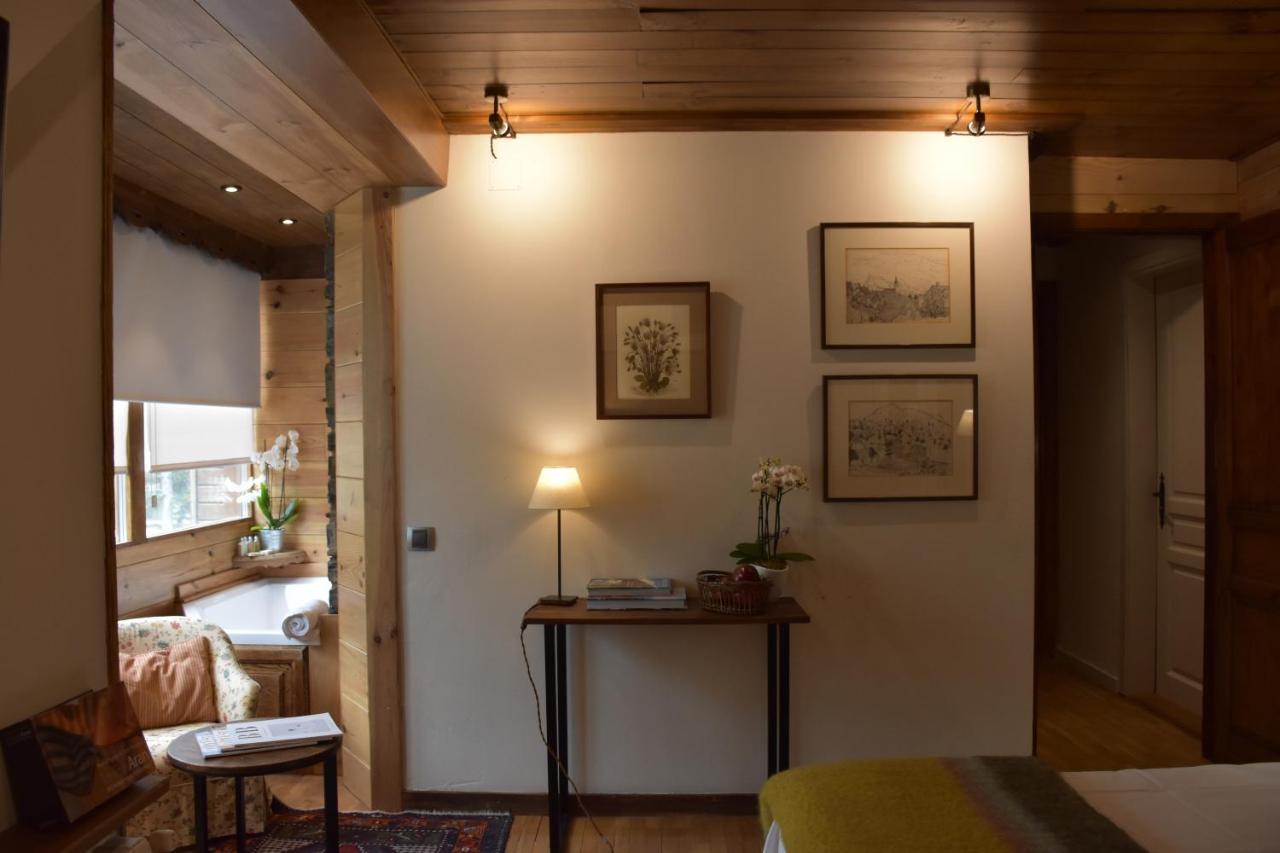 Hotel Val De Ruda บาเกย์รา-เบเรต ภายนอก รูปภาพ