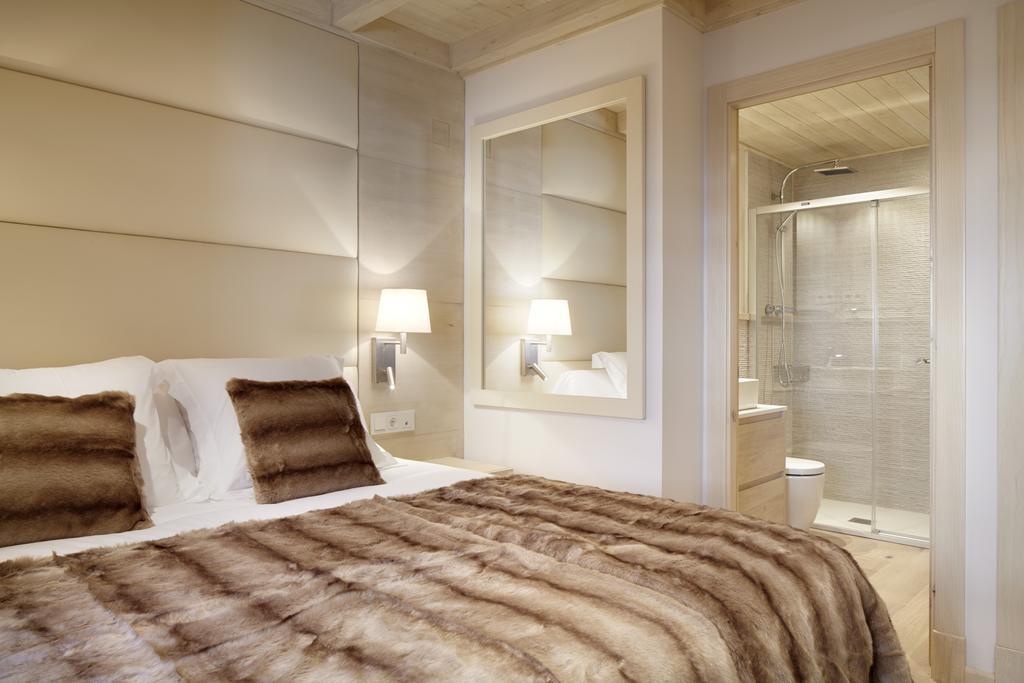 Hotel Val De Ruda บาเกย์รา-เบเรต ห้อง รูปภาพ