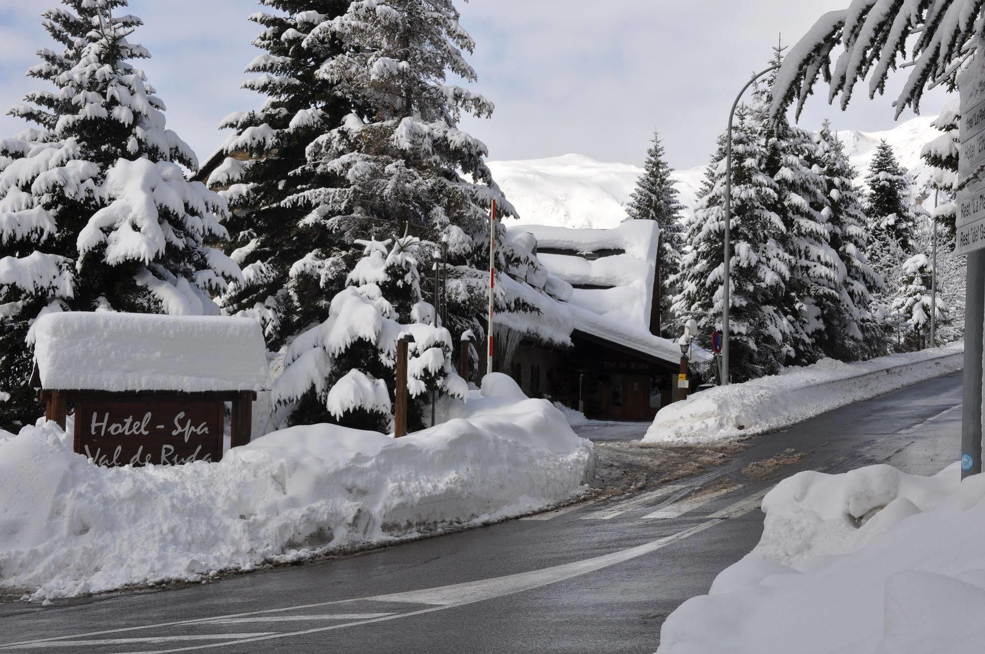 Hotel Val De Ruda บาเกย์รา-เบเรต ภายนอก รูปภาพ