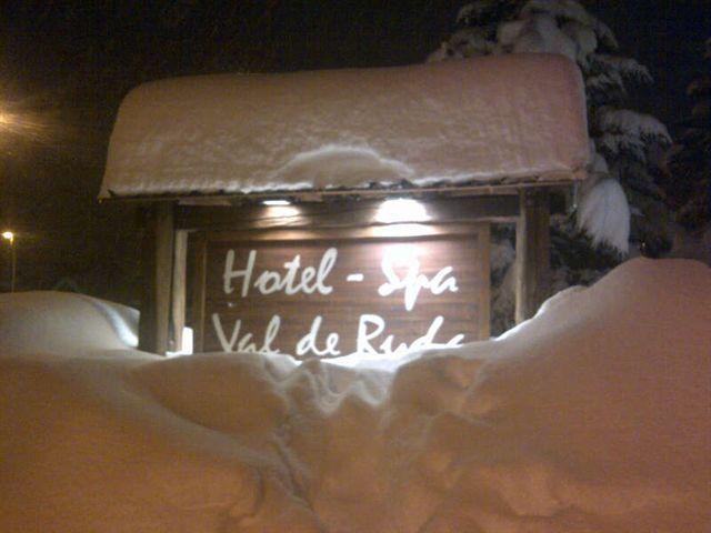 Hotel Val De Ruda บาเกย์รา-เบเรต ภายนอก รูปภาพ